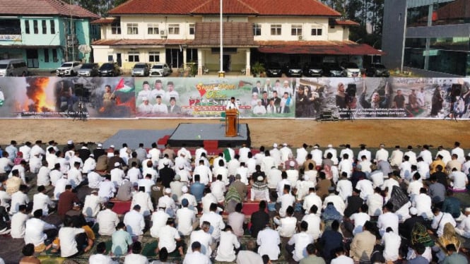 Sholat Istisqa Diperlakukan Bersama Umat Islam di Tangsel, Benyamin Davnie Berdoa Agar Hujan Turun