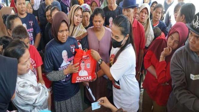 Bazar Murah di Indramayu: Momentum Bangun Kebersamaan Warga Menurut Sahabat Ganjar