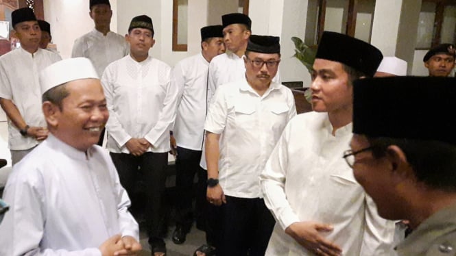 Guru Ngaji Jokowi Mengalami Sesak Napas dan Dibawa ke Rumah Sakit di Solo.