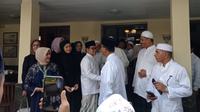 Anies-Muhaimin Mohon Restu Ulama dalam Kehadiran di Haul Habib Ali bin Ali Habsyi di Solo