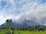 Gunung Marapi Kembali Meletus, Kota Padang Panjang Diterjang Abu Vulkanik