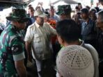 Prabowo Menemui Prajurit yang Membawa Zhafirah Pendaki Saat Erupsi Gunung Marapi