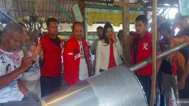 Kaesang Menjanjikan Untuk Menyampaikan Aspirasi Pengrajin Tembaga ke Penjabat Gubernur Jawa Tengah