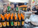 1.139 Botol dan Kaleng Minuman Beralkohol Disita di Warung Sembako Tangsel menjelang Malam Tahun Baru