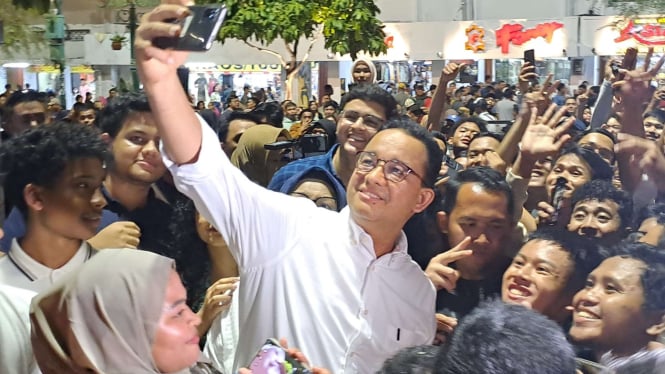 Anies Baswedan Rayakan Malam Tahun Baru 2024 di Malioboro, Yogyakarta