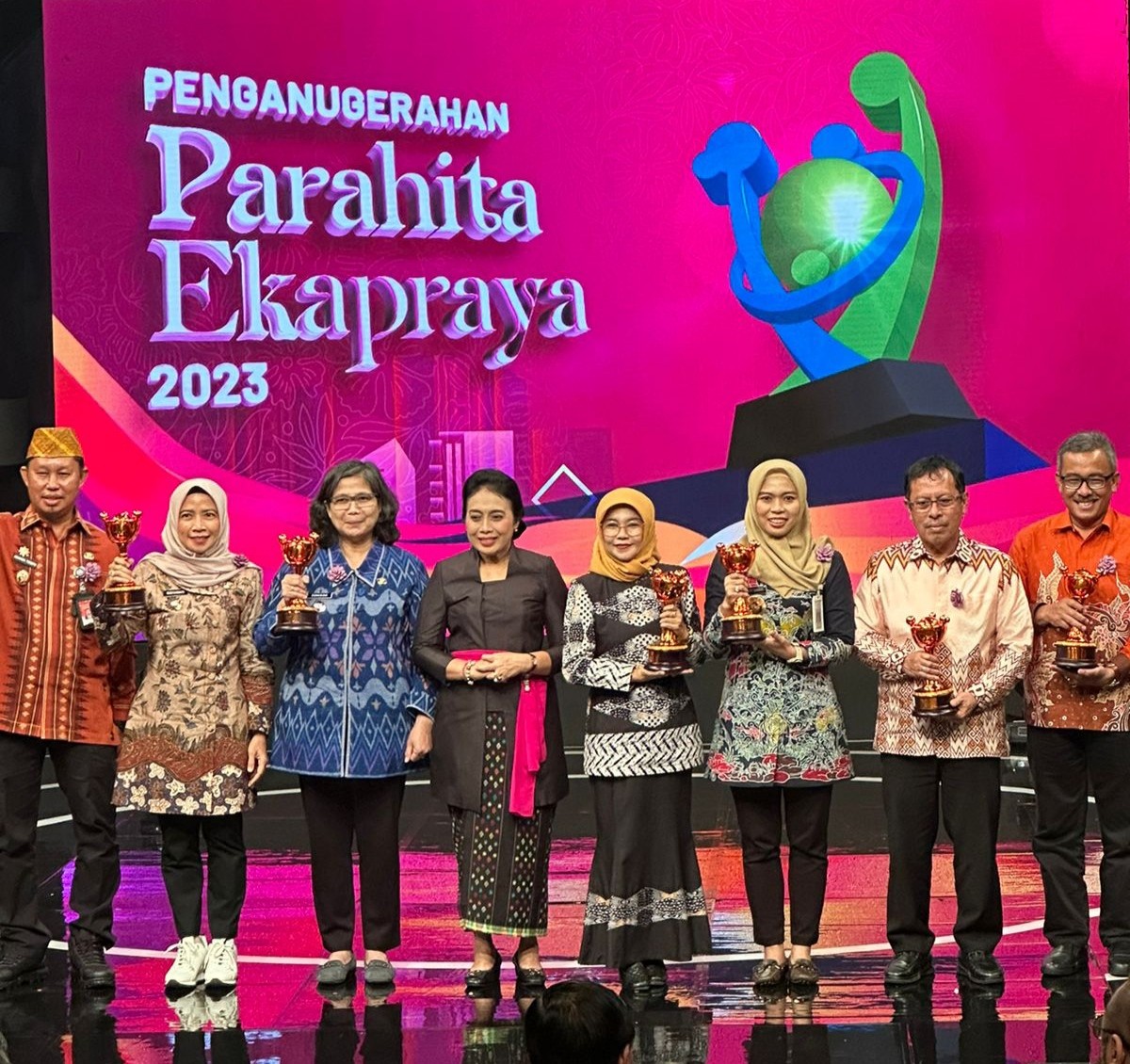 Kota Makassar Memenangkan Anugerah Parahita Ekapraya 2023 dalam Mewujudkan Kesetaraan Gender