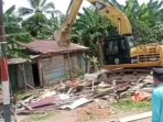 Keluarga yang Melibatkan Remaja sebagai Pembunuh Sekeluarga di Penajam Paser Utara Diusir dari Kampung dan Rumah Mereka Dihancurkan