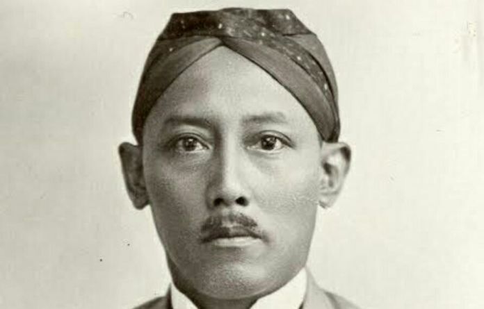 LEADERSHIP OF INDONESIAN NATIONAL LEADERS [RADEN MAS TUMENGGUNG ARIO SOERJO (GOVERNOR SURYO)]